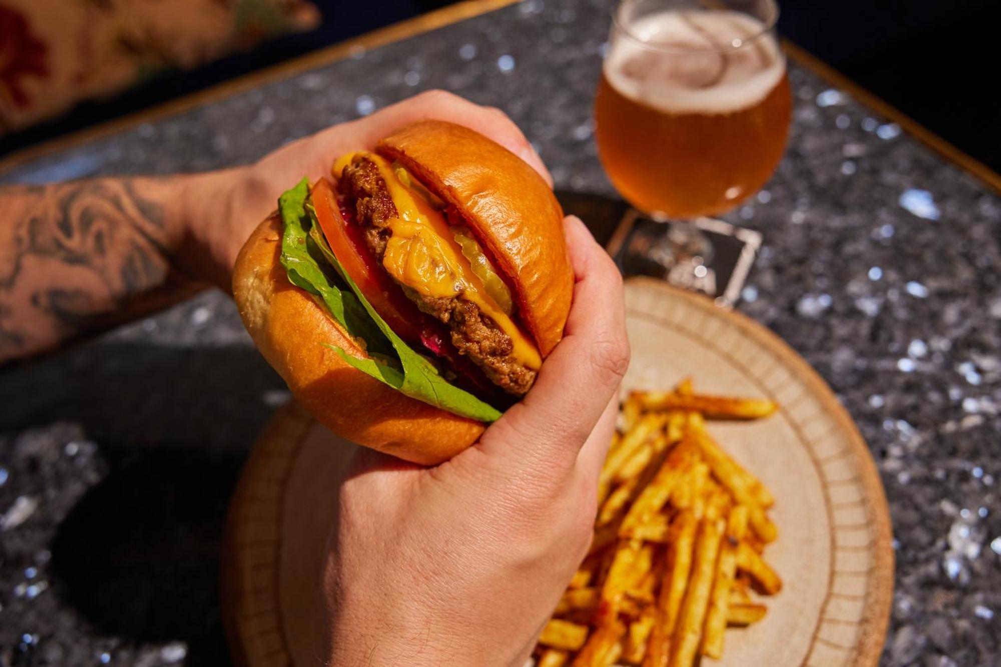 Ovolo The Valley Брісбен Екстер'єр фото A cheeseburger with fries